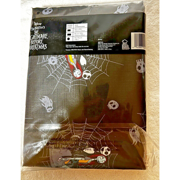 Disney The Nightmare Before Christmas Jack Sally Vinyl Tablecloth 70" Round NEW - Picture 2 of 5